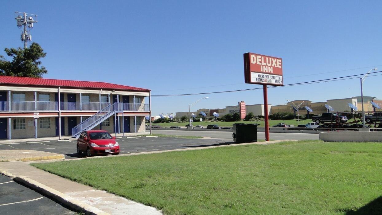 Vista Exterior Deluxe Inn