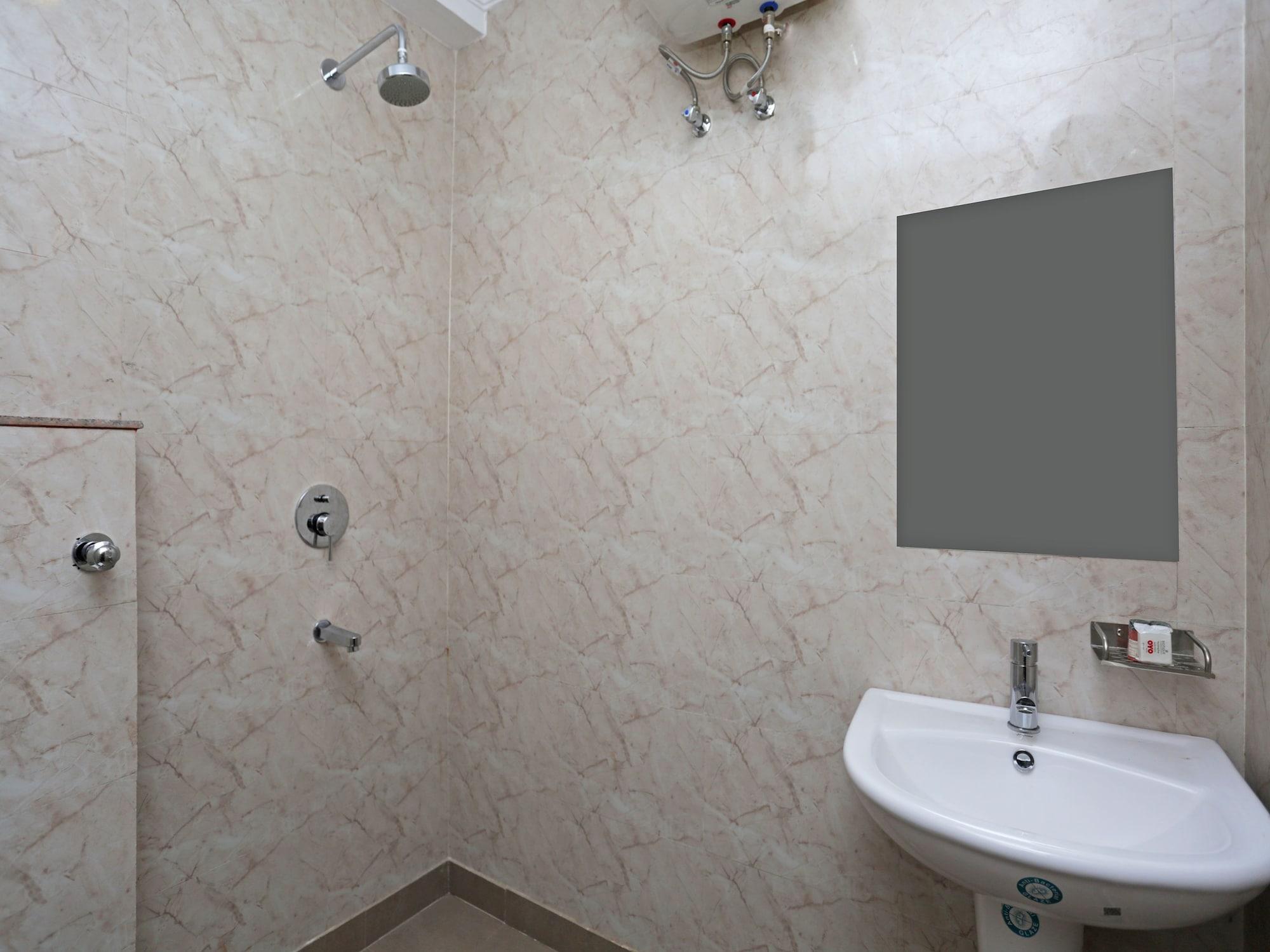 Equipamiento de Habitación OYO 12171 Hotel Sky View