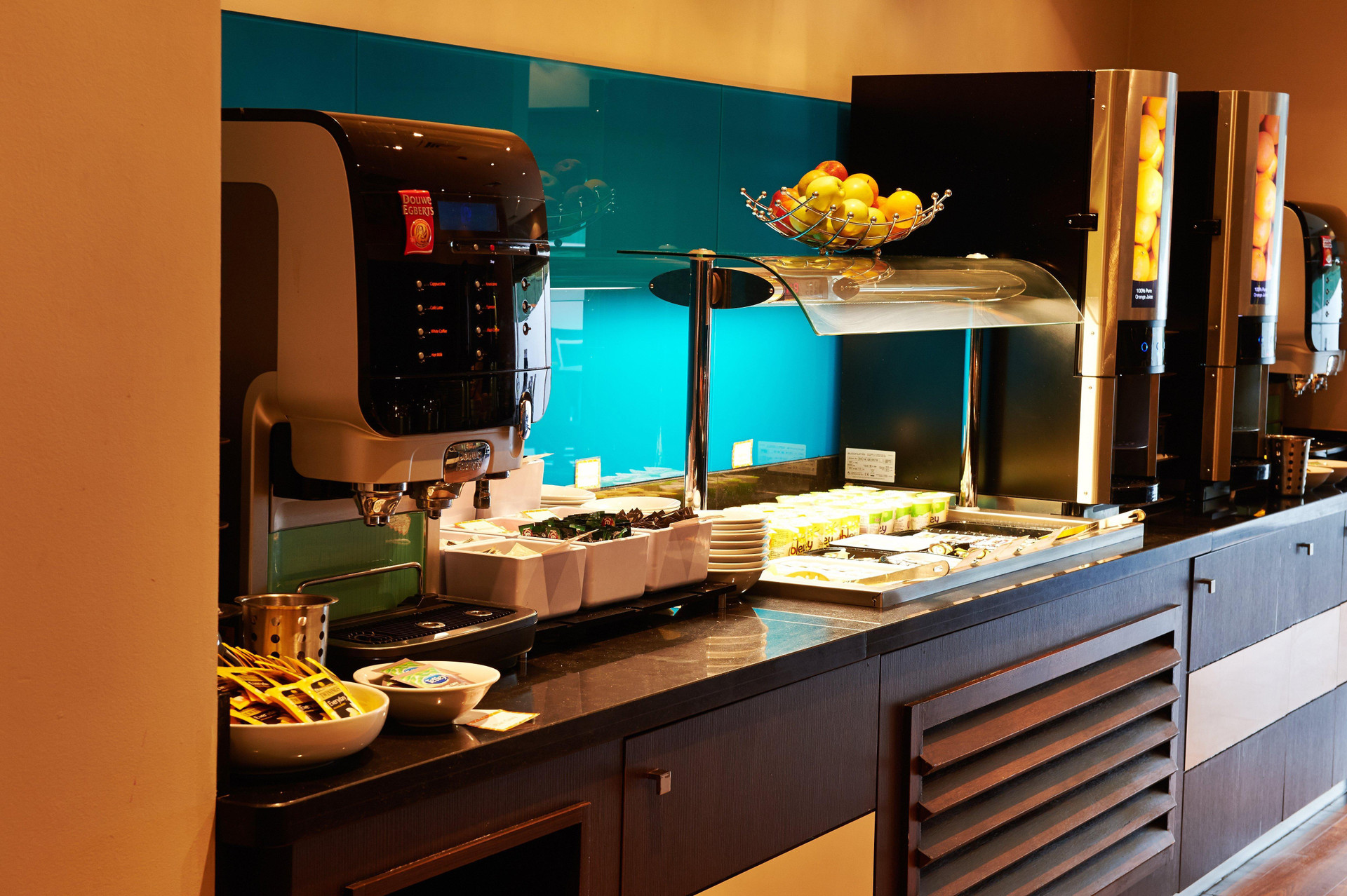 Restaurant Holiday Inn Express Manchester Airport by IHG