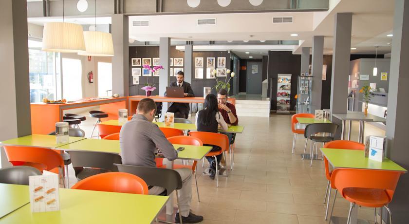 Bar/Salón B&B Hotel Valencia Aeropuerto
