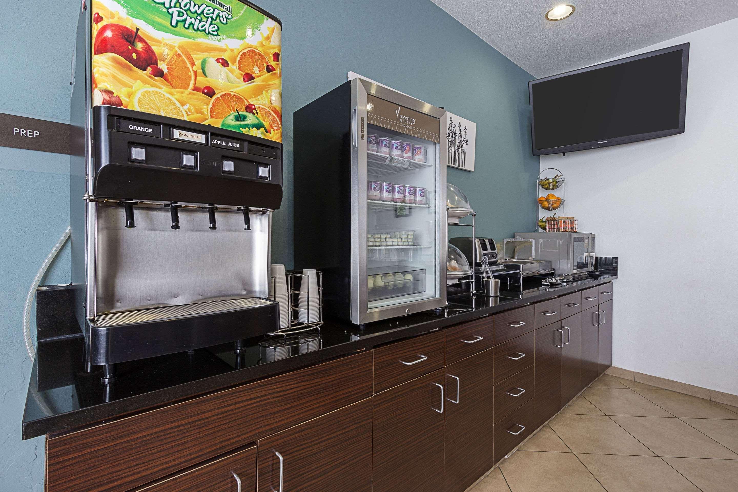 Restaurant Spark by Hilton El Paso University