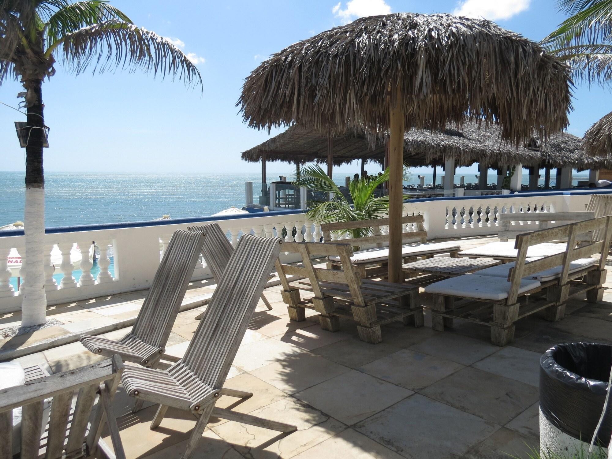 Vista Piscina La Suite Praia Hotel