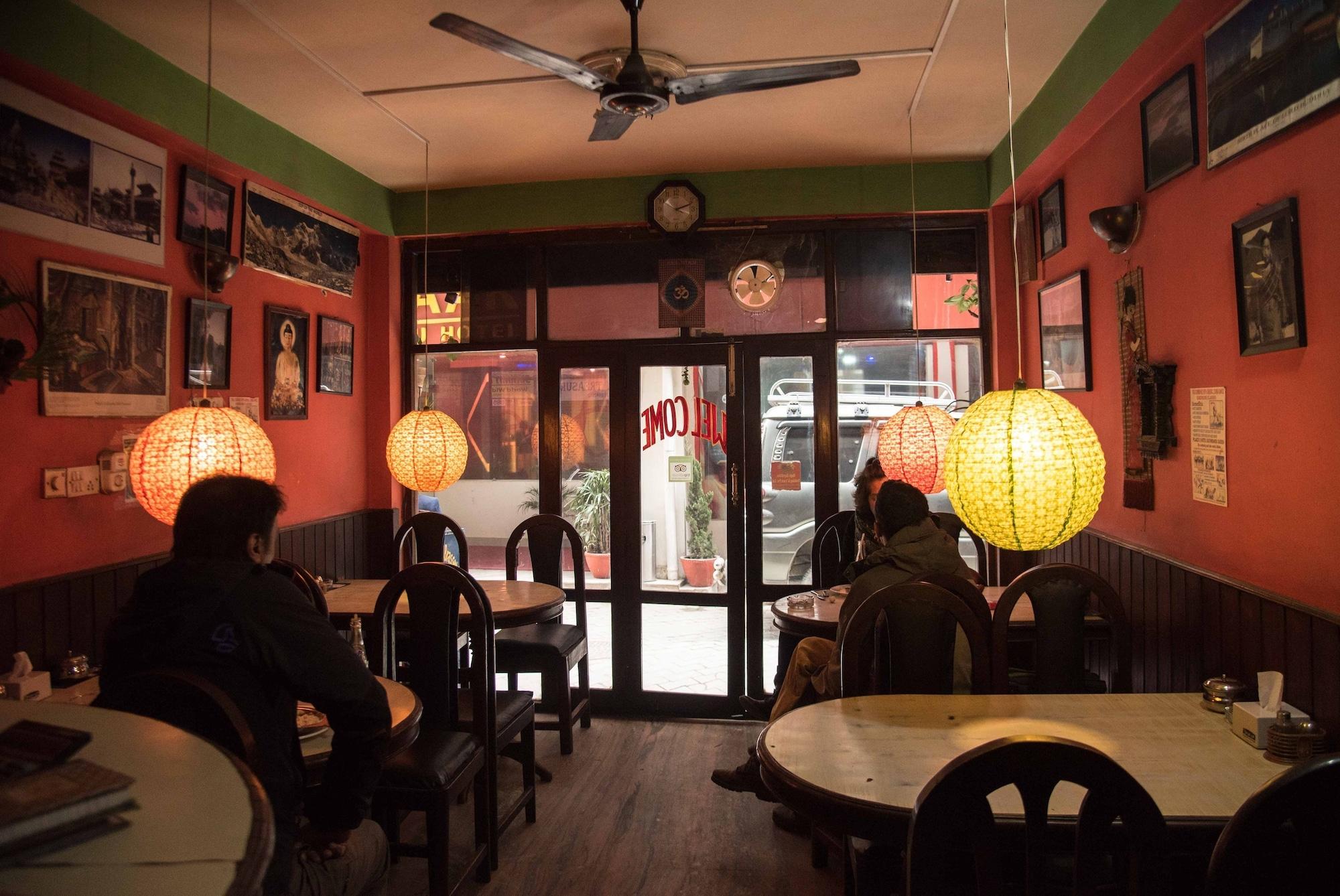 Bar/Salón Hotel  Lily  Kathmandu