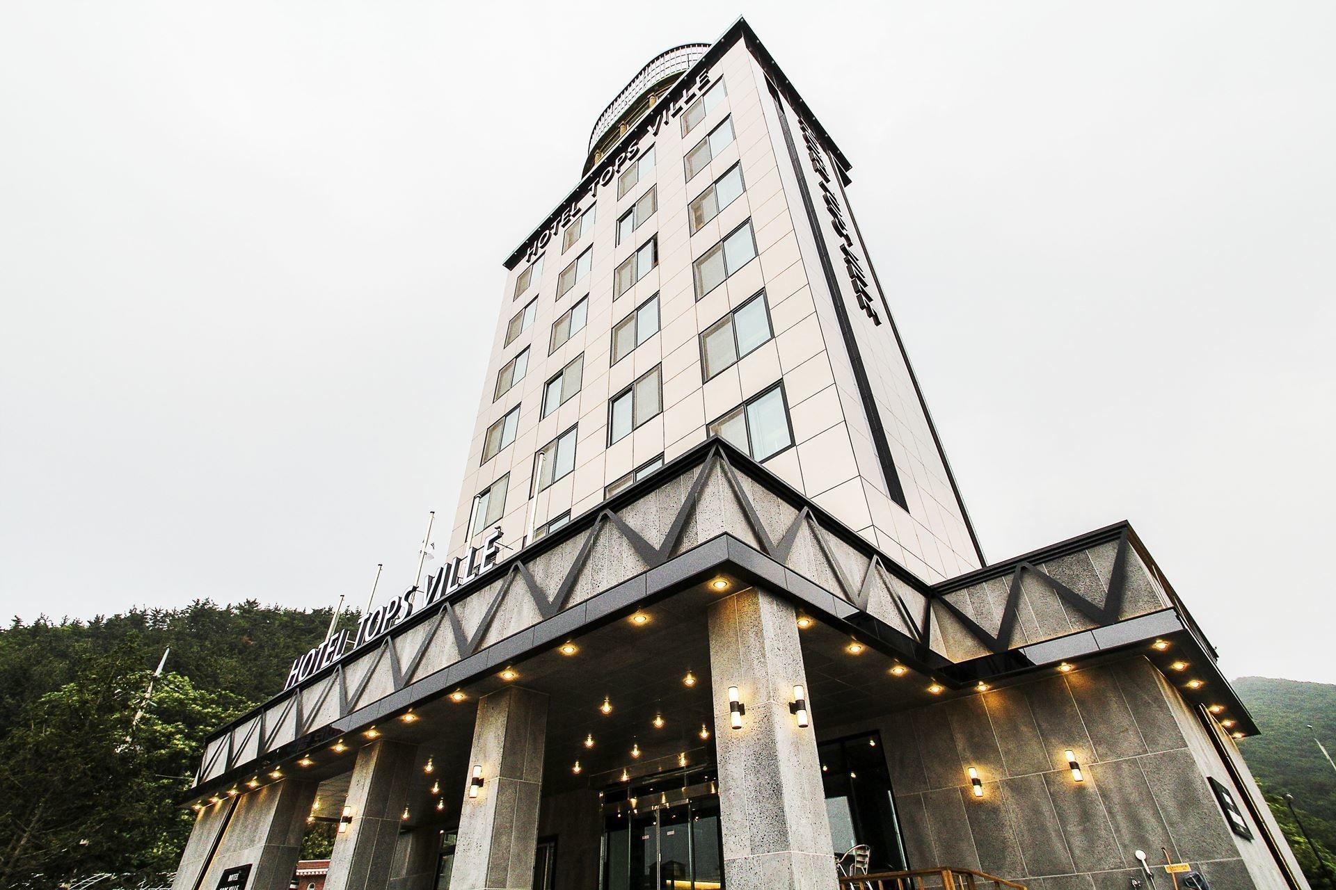Vista Exterior Hotel Tops Ville