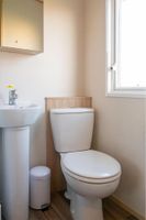 Alojamiento - Modern 2 Bedroom Caravan with Sea Views on the 5* Hoburne Naish Holiday Park
