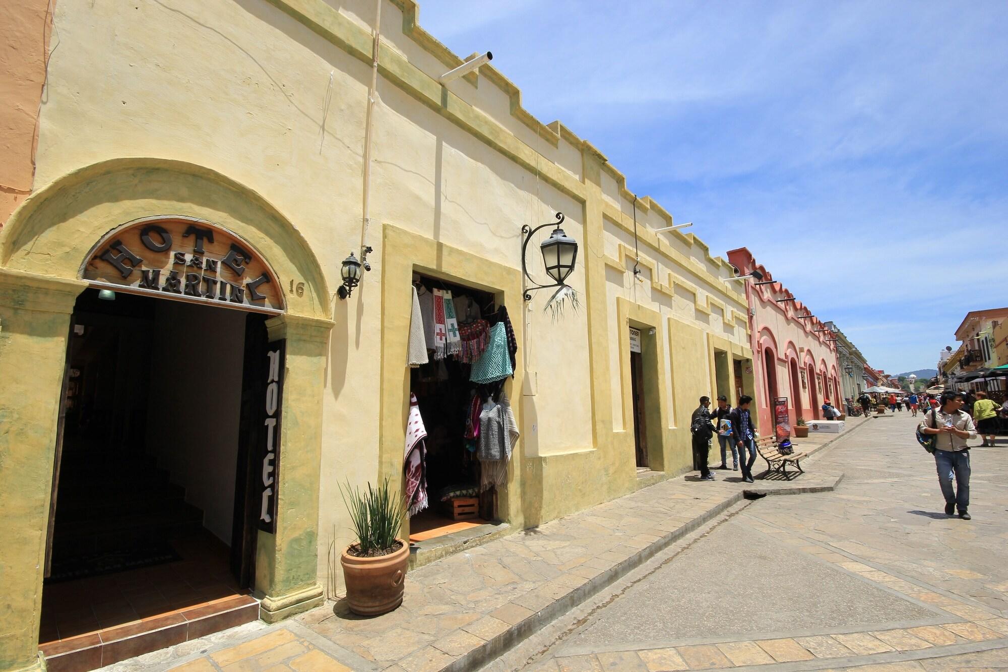 Vista Exterior Hotel San Martín