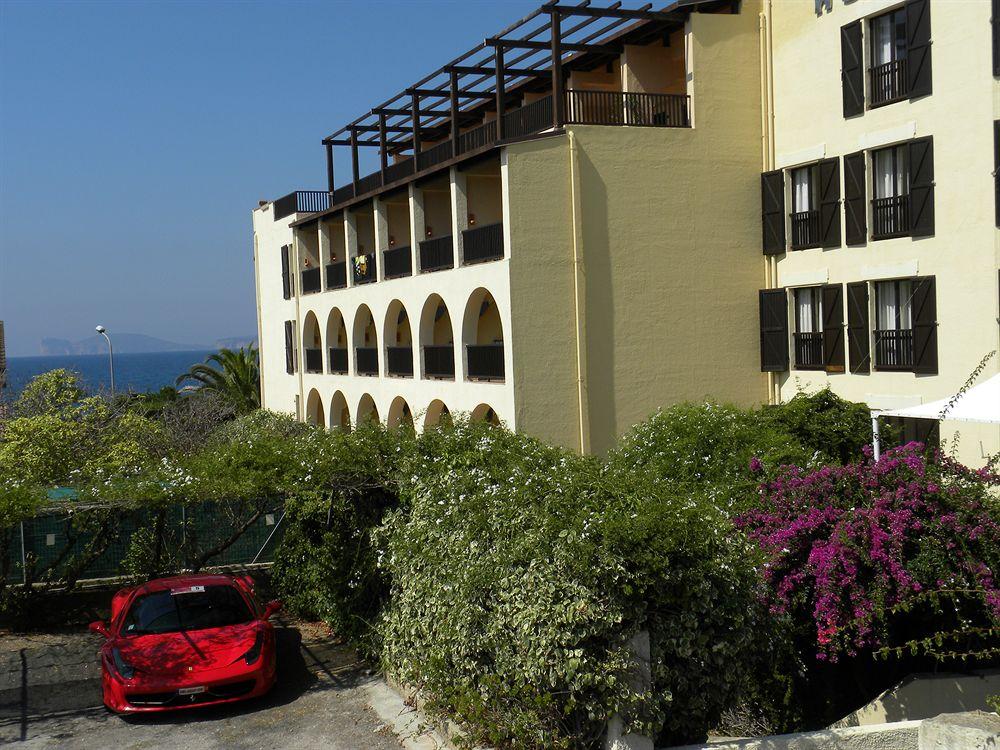 Vista Exterior Hotel Calabona