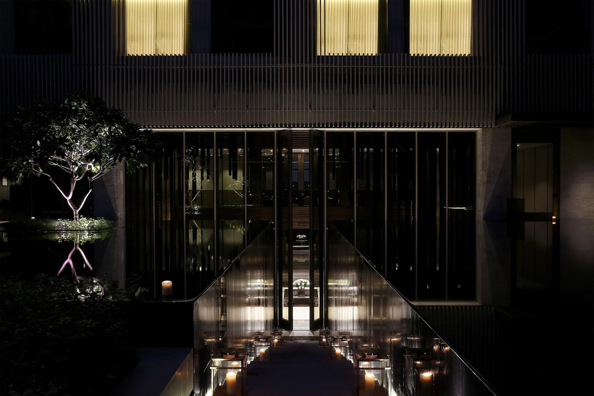 Vista Lobby Roseate House