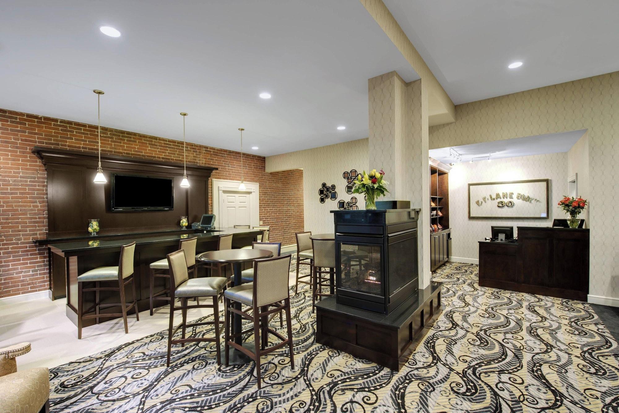 Vista Lobby Fairfield Inn & Suites by Marriott Keene Downtown