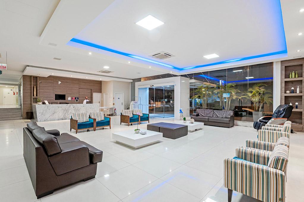 Vista Lobby Slaviero Ingleses Convention
