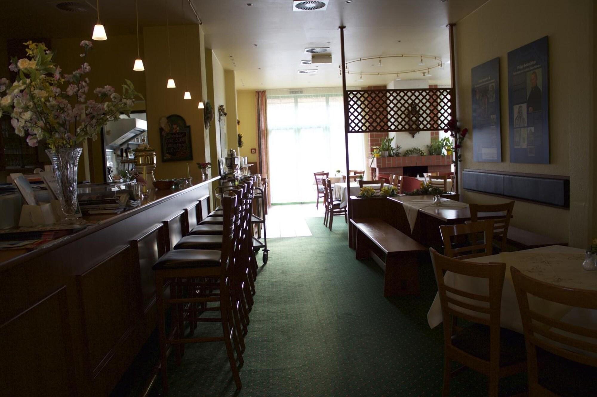 Bar/Salón Acron Hotel