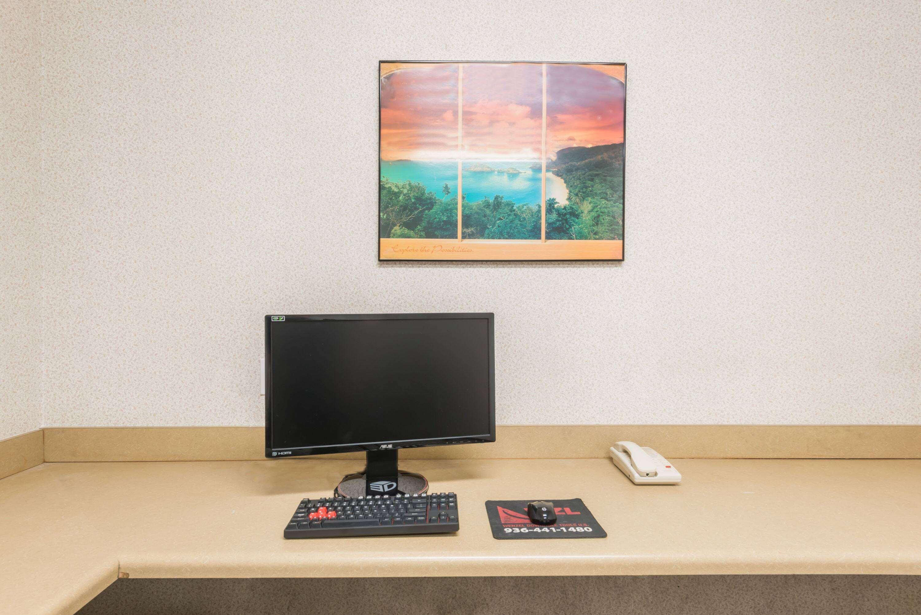 Centro de Negocios Super 8 by Wyndham Weatherford