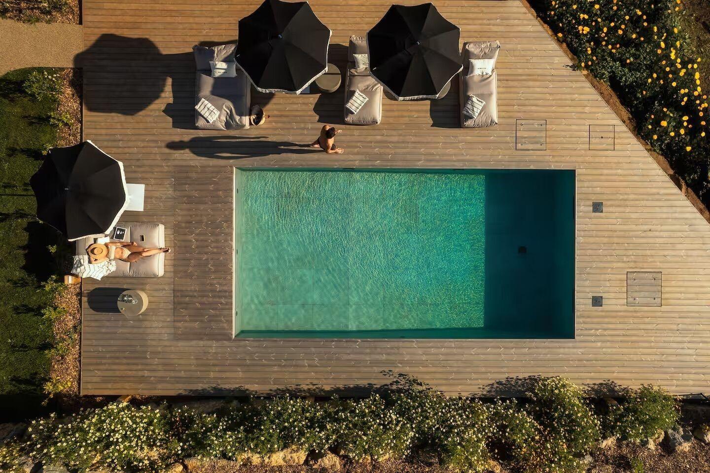 Varios oceanHUTS Adults Only