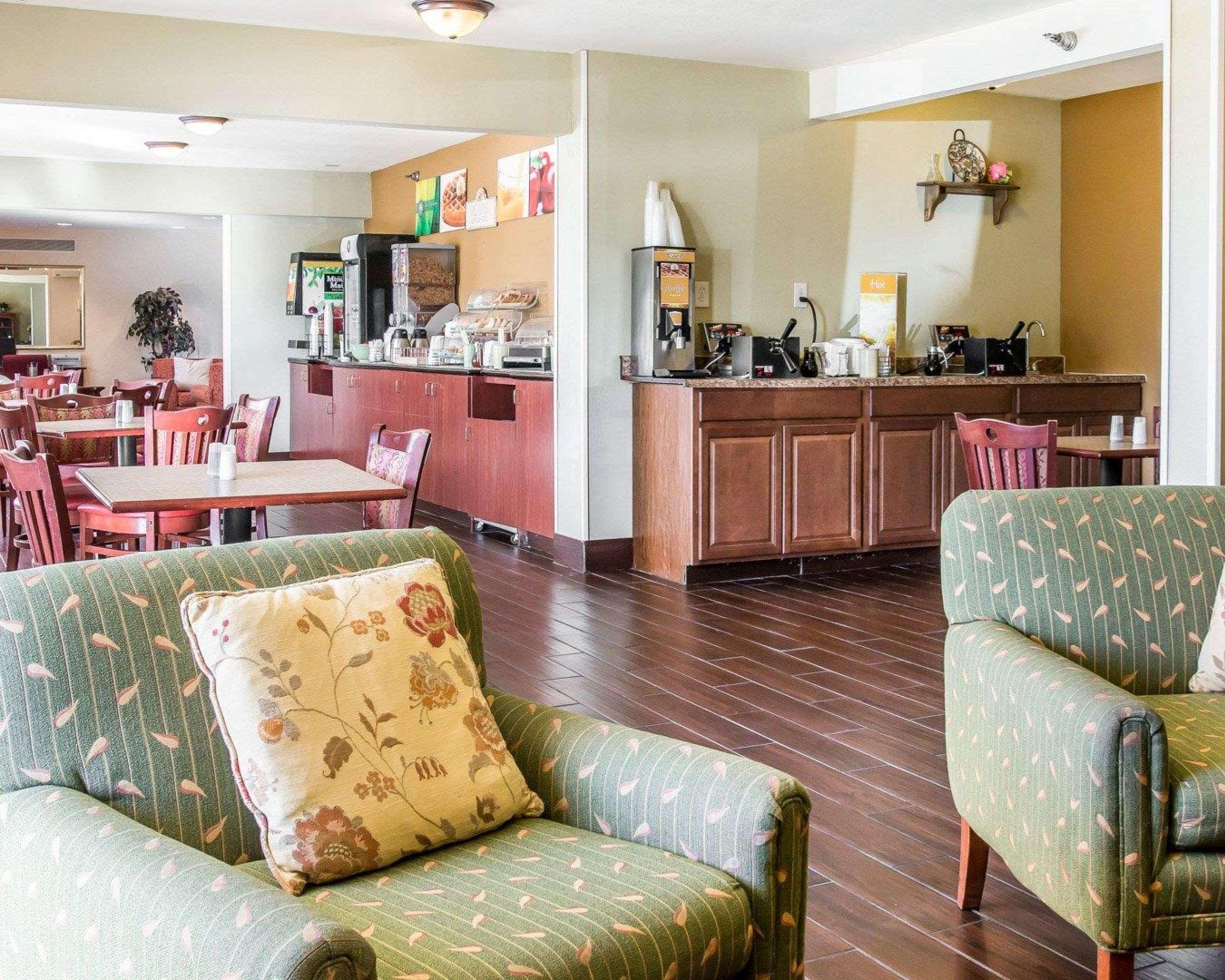 Restaurant Quality Inn Holland - Toledo