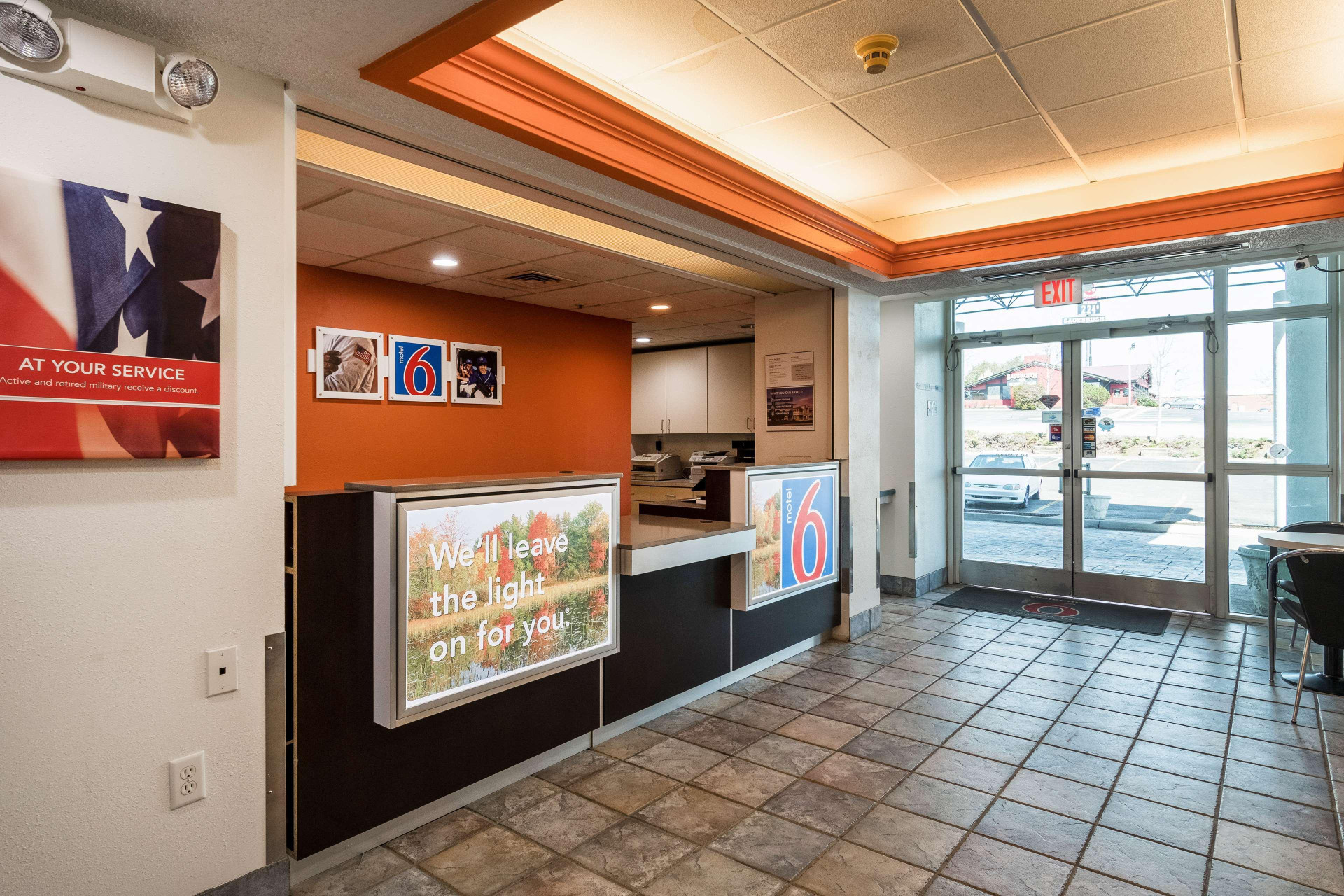 Vista Lobby Motel 6 Newport, TN