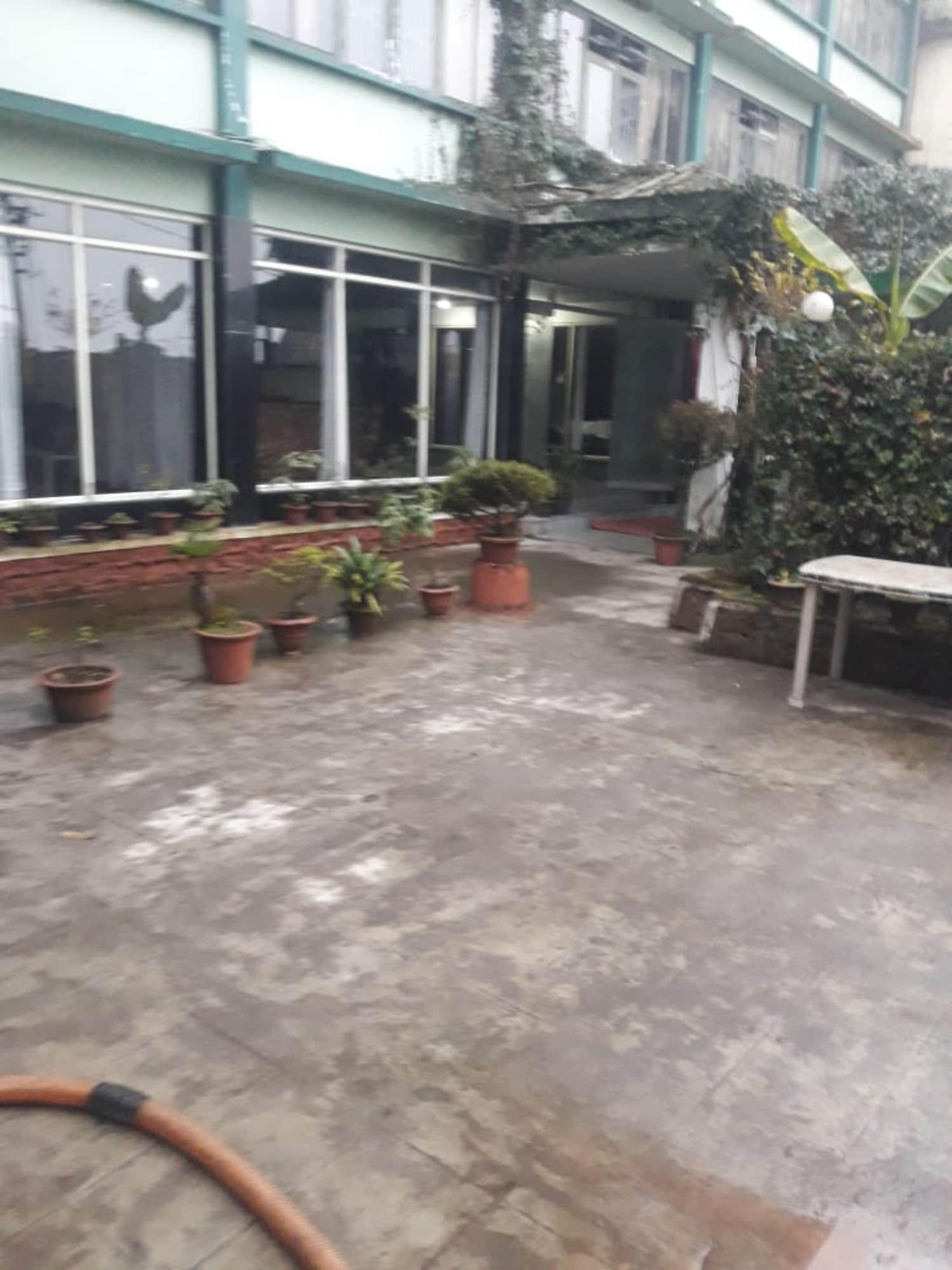 Vista Exterior Goroomgo Shambhu Darjeeling