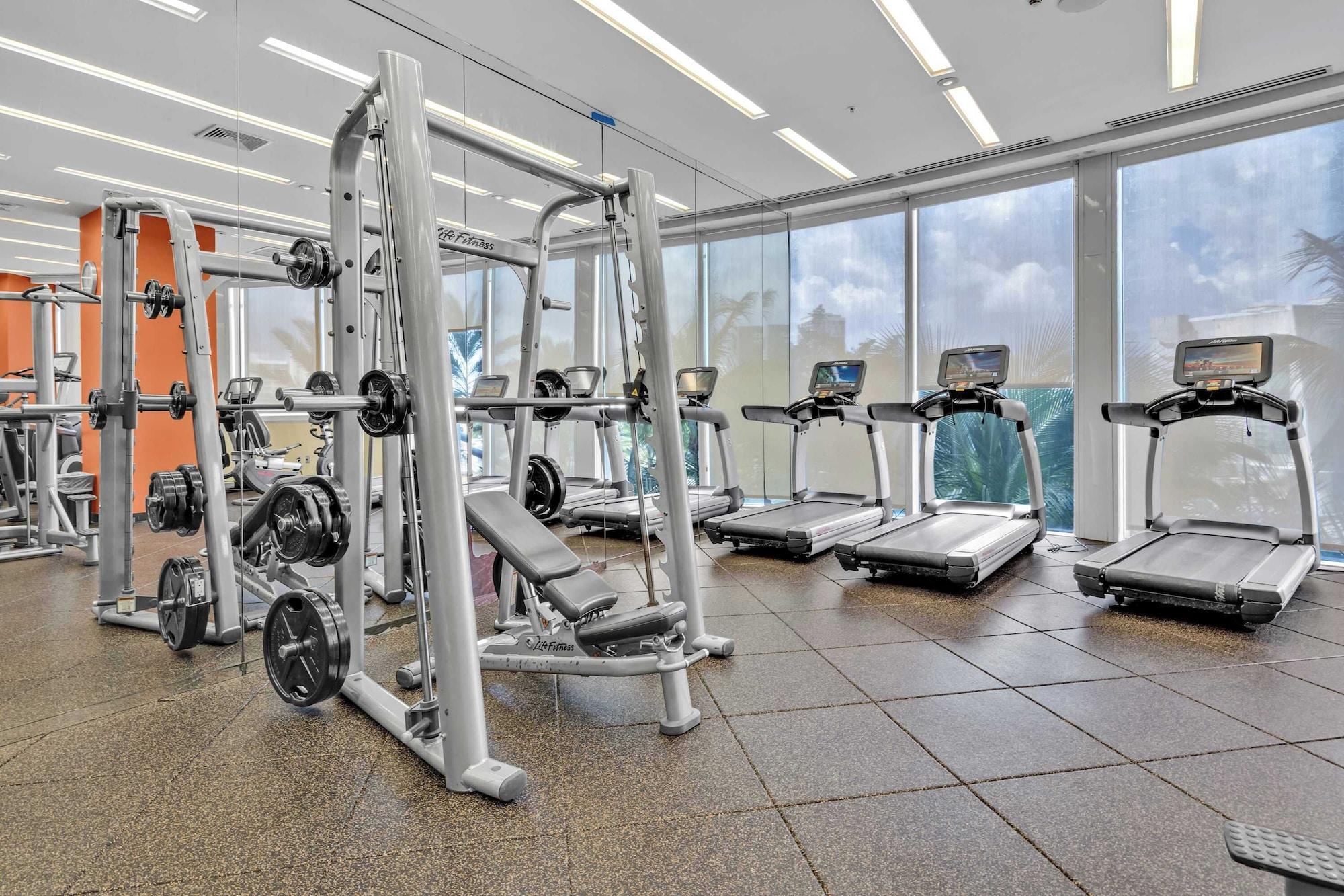 Gimnasio Exclusive Trump Beachfront Condo