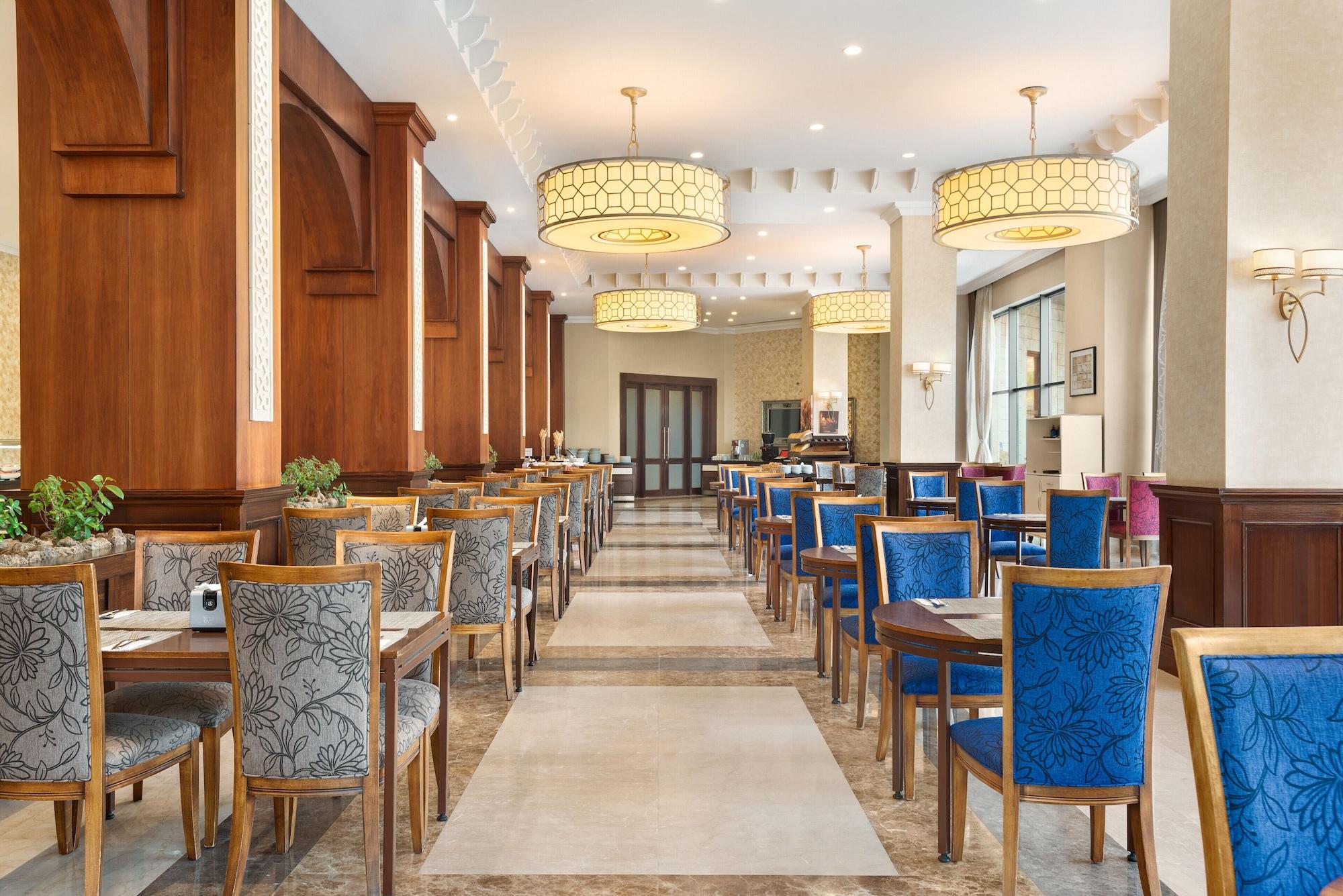Restaurant Ramada Plaza by Wyndham Mardin