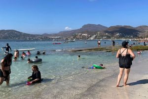 Actividad - Paseo por la playa Las Gatas en Zihuatanejo