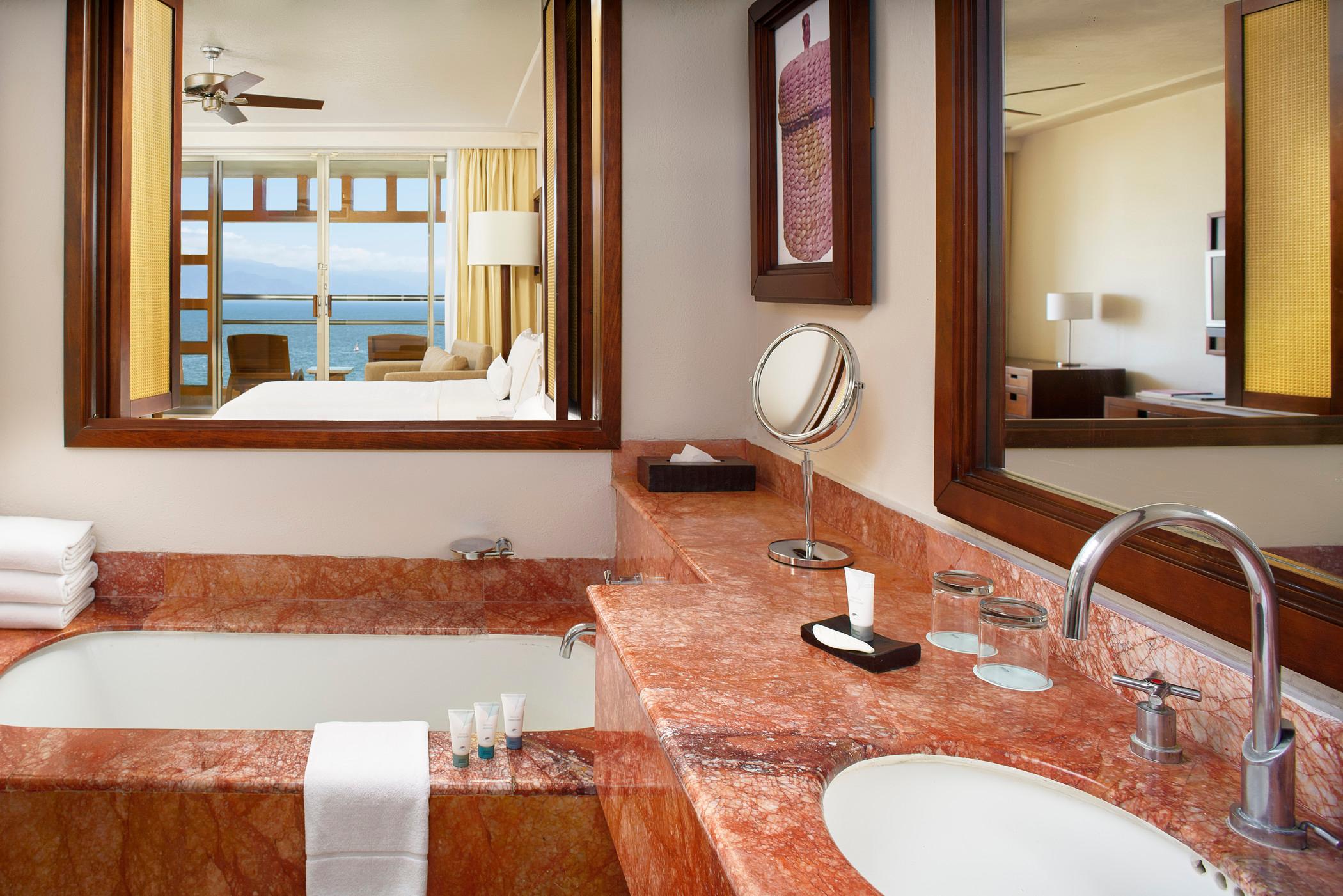 Guest room The Westin Resort & Spa Puerto Vallarta