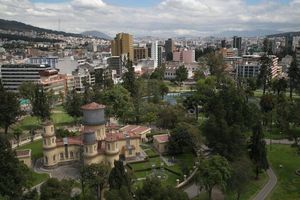 Alquiler Vacacional - DEPARTMENT NEXT TO THE BASILICA OF THE NATIONAL VOTE