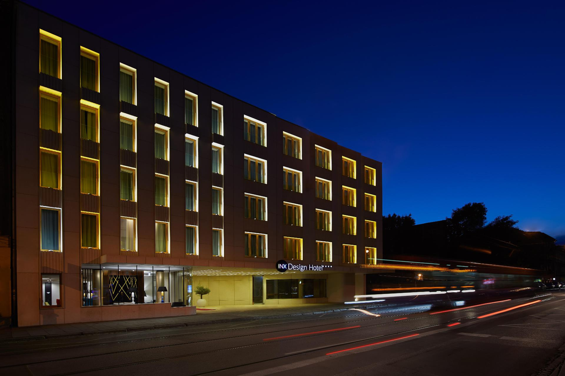 Vista Exterior INX Design Hotel