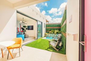 Paquete - Privada Stays - Private Pools & Colorful-Chic Boutique Hotel