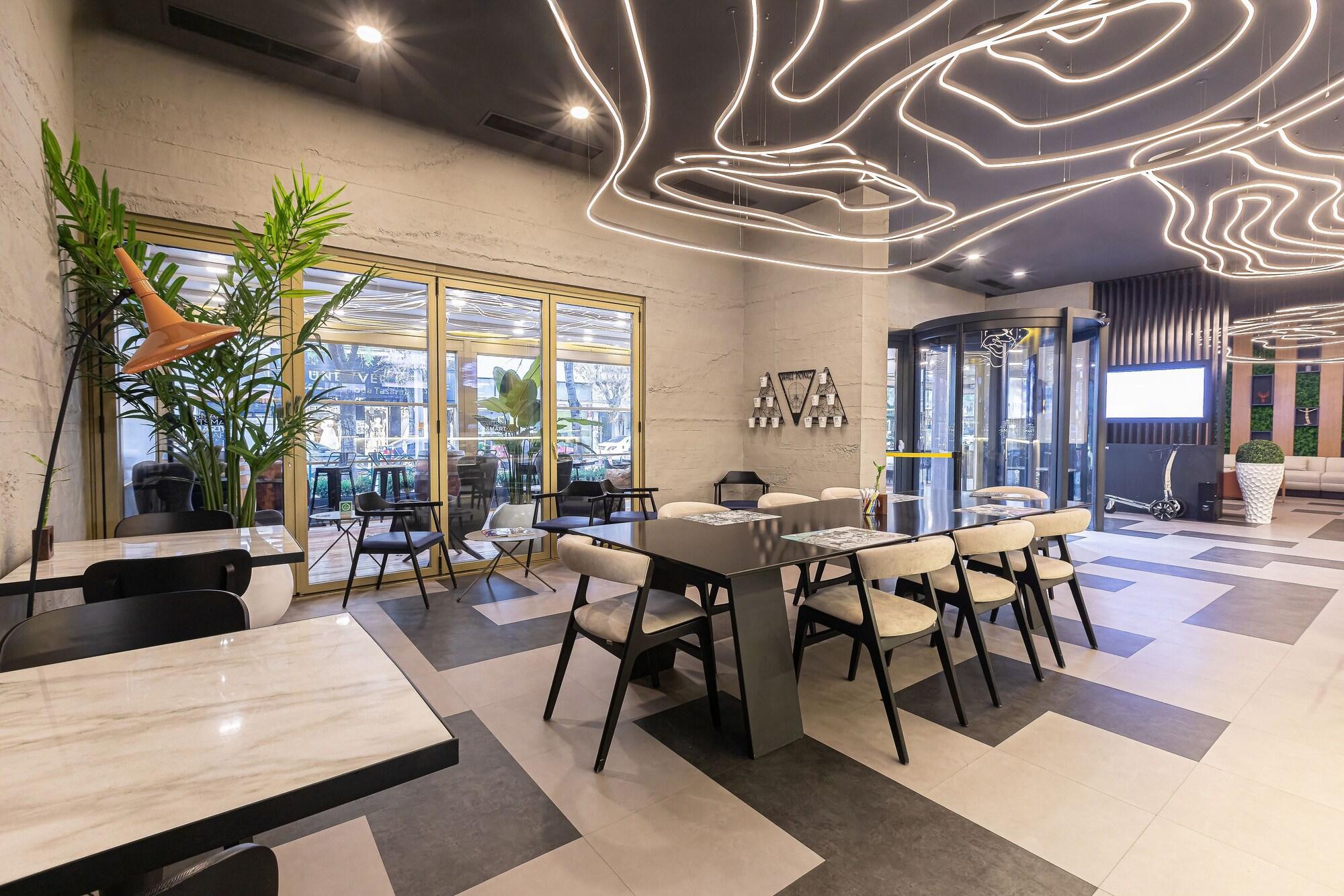 Bar/Salón Smart by Dedeman Eskisehir