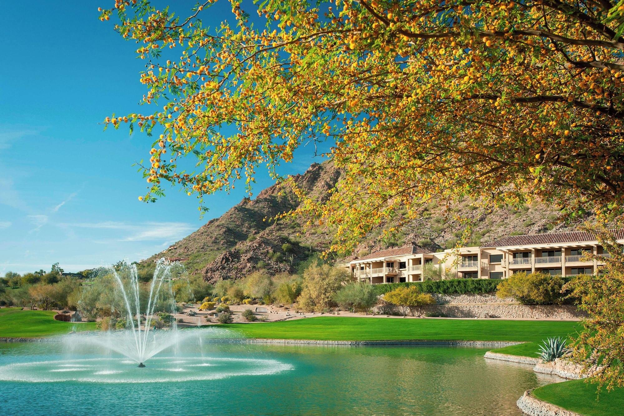 Vista Exterior The Canyon Suites at The Phoenician, Luxury Collection
