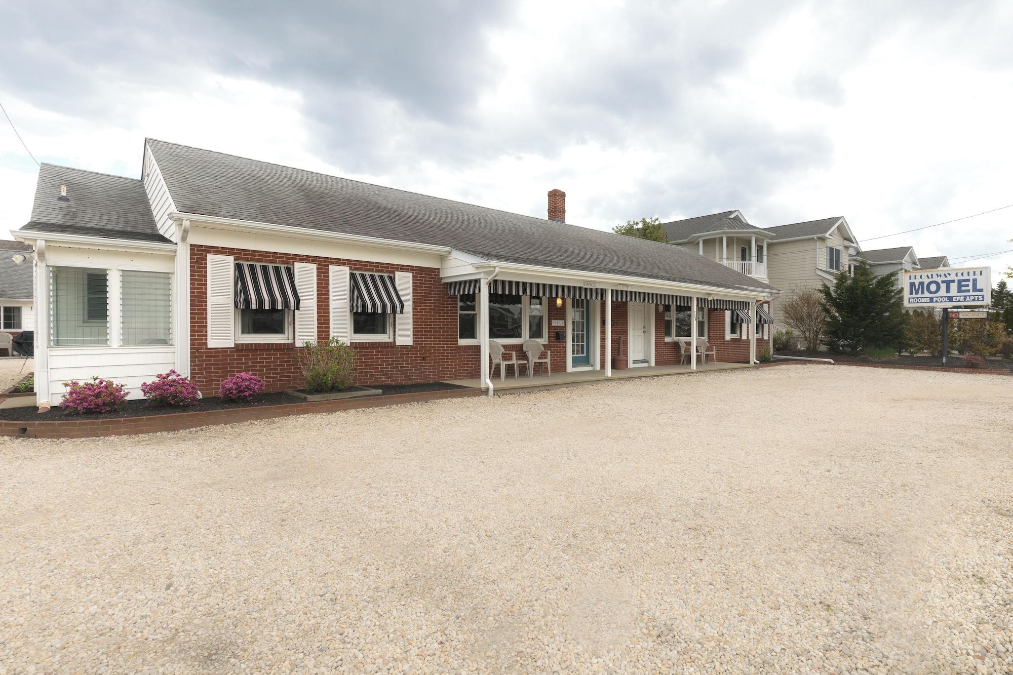 Varios Broadway Court Motel