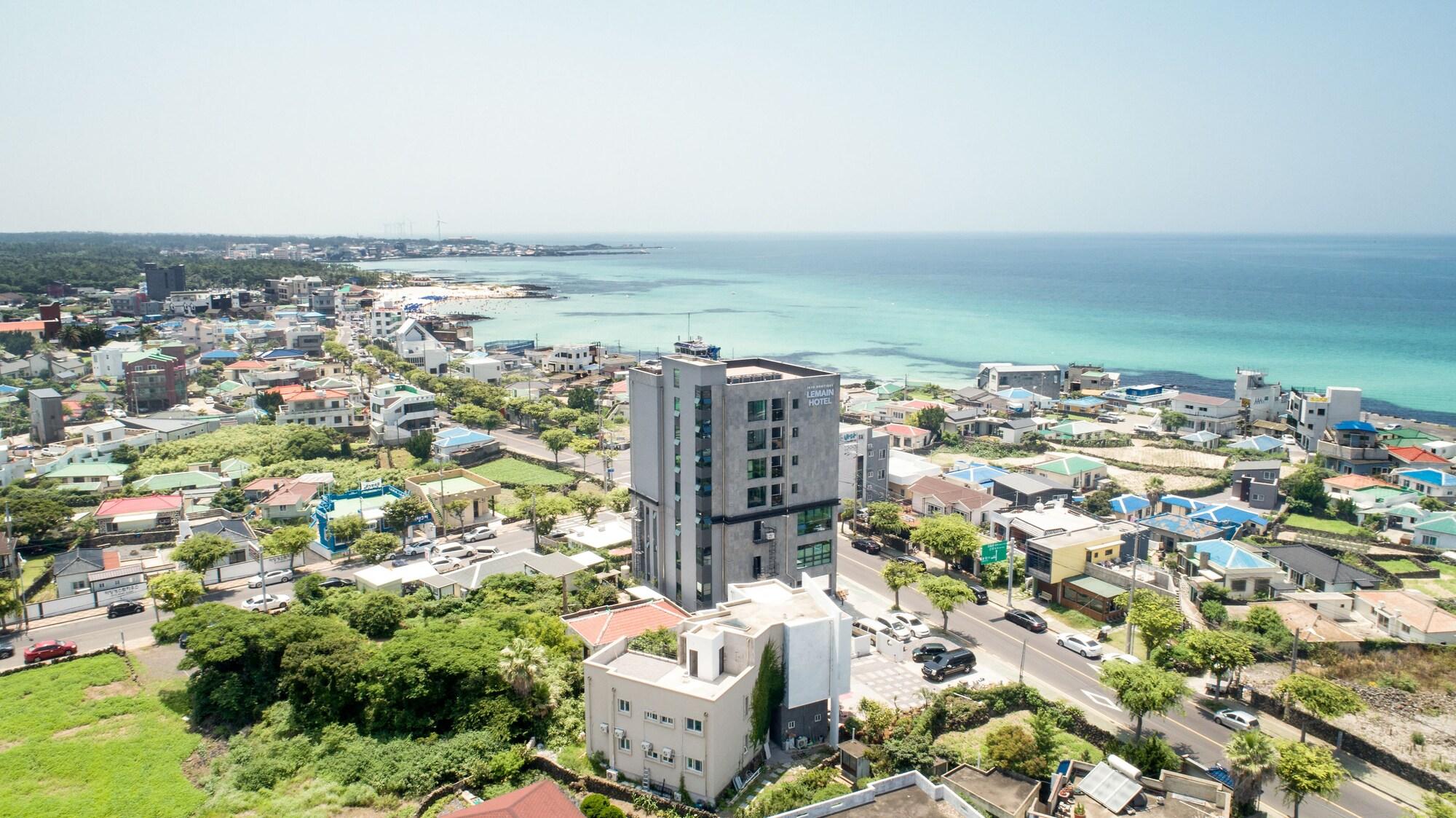 Varios Lemain hotel