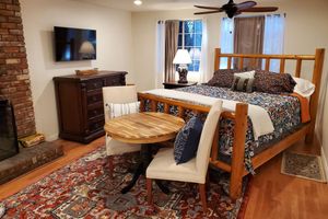 Alquiler Vacacional - The Enchanted Hideaway at The Twin Peaks Lodge