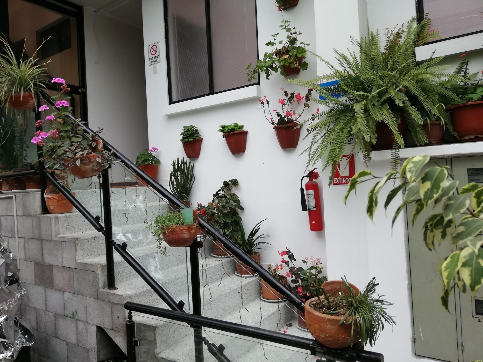 Varios Water Palace Hostal