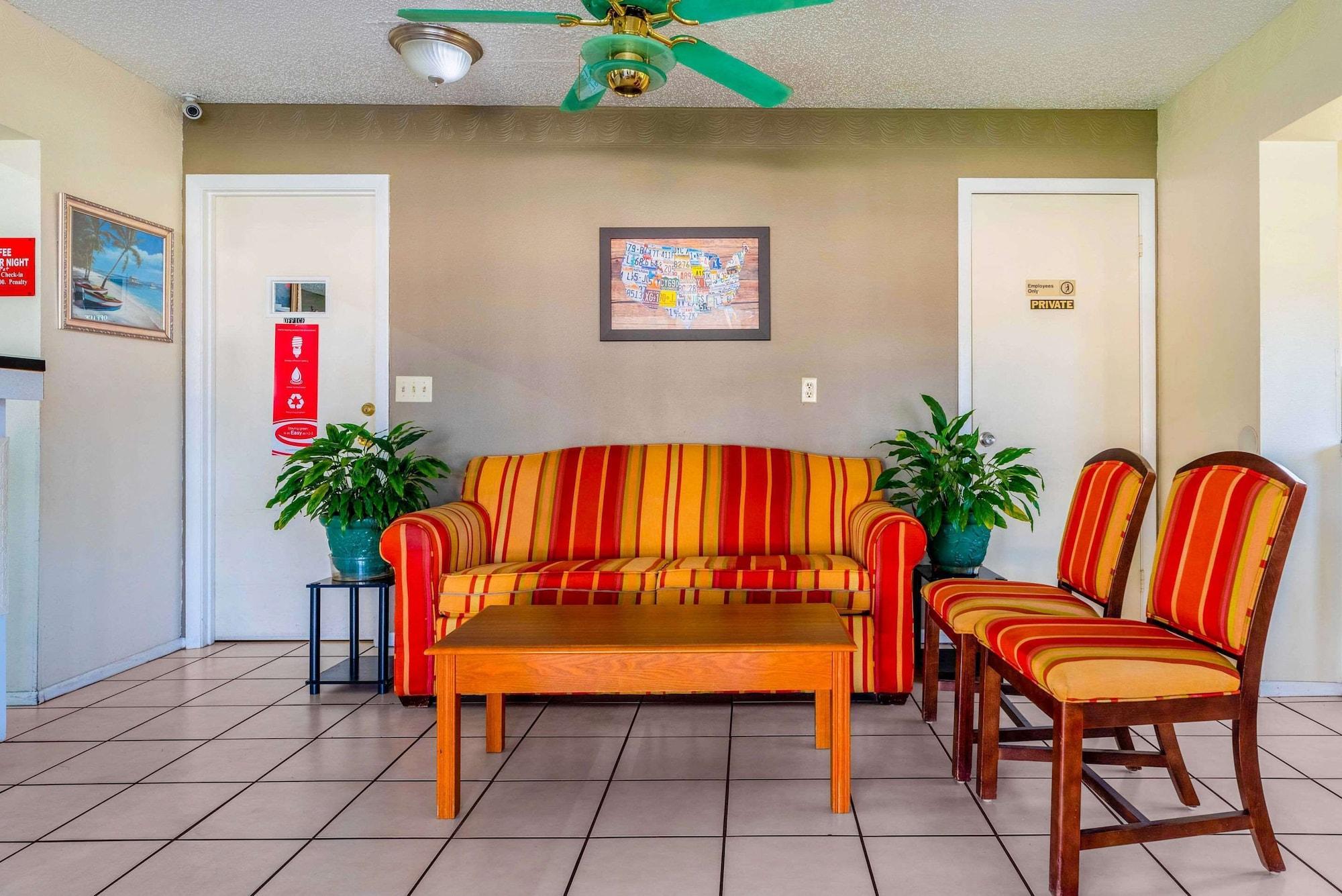 Vista Lobby Econo Lodge Crystal River