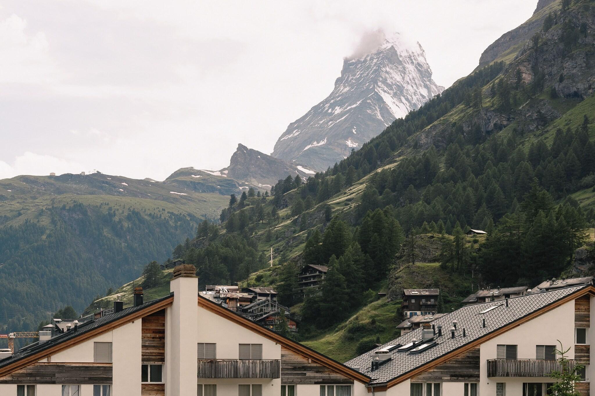 Vista Exterior SchlossHotel Zermatt – Active & CBD Spa Hotel