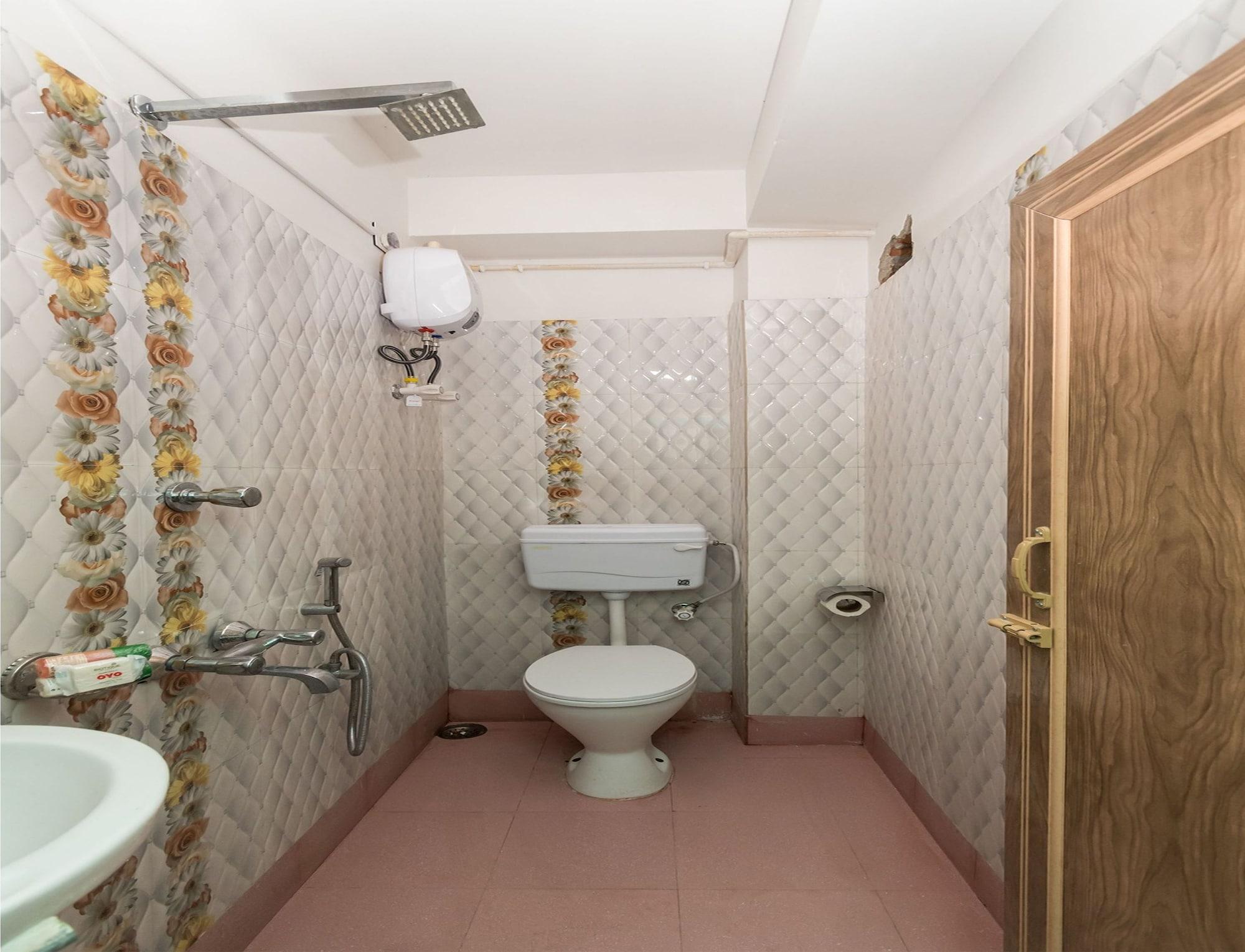 Equipamiento de Habitación OYO 10471 Hotel Samrat Palace