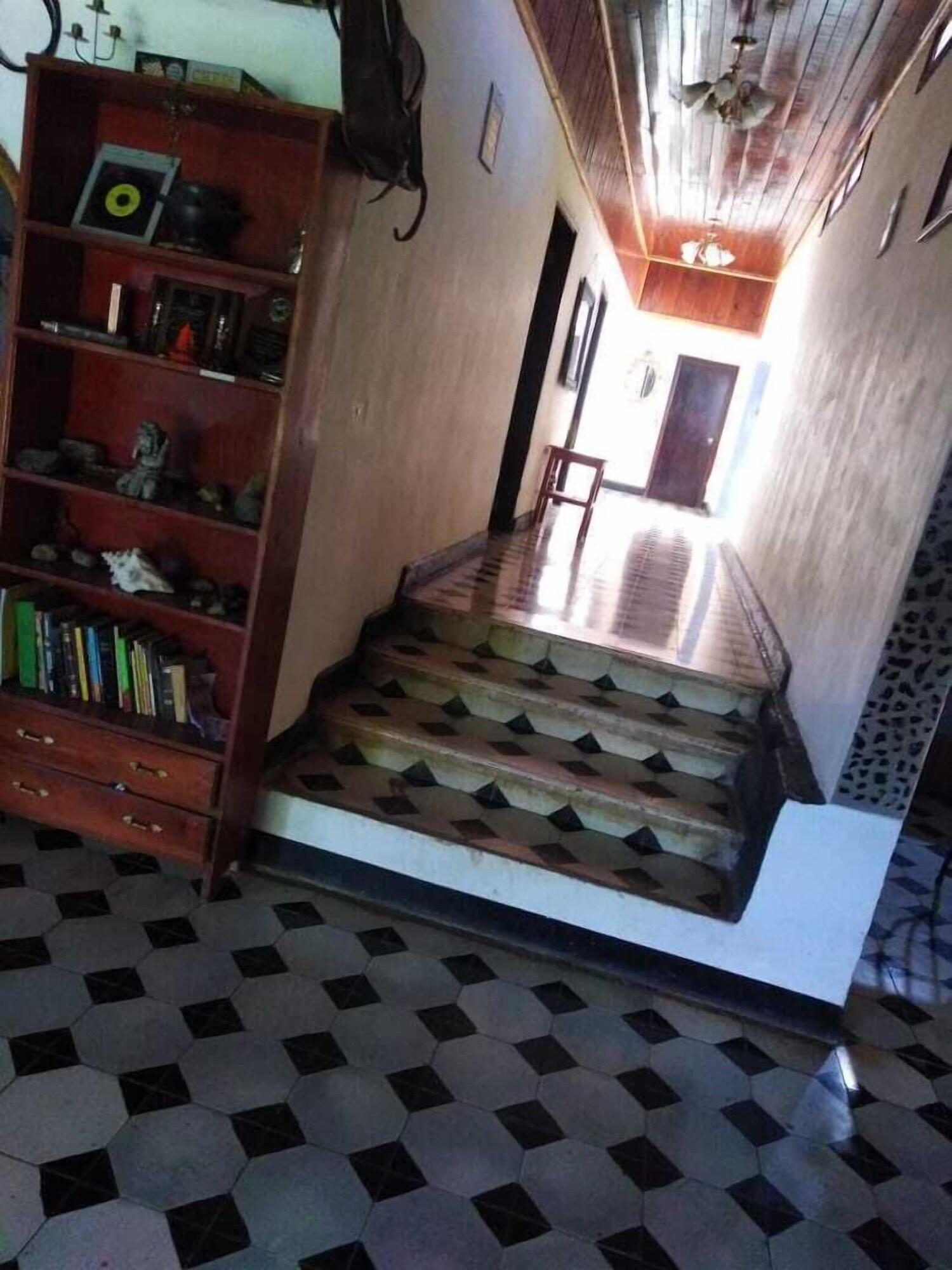 Varios Mitos Hostal