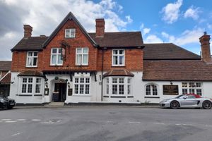 Alojamiento - The Ardingly Inn