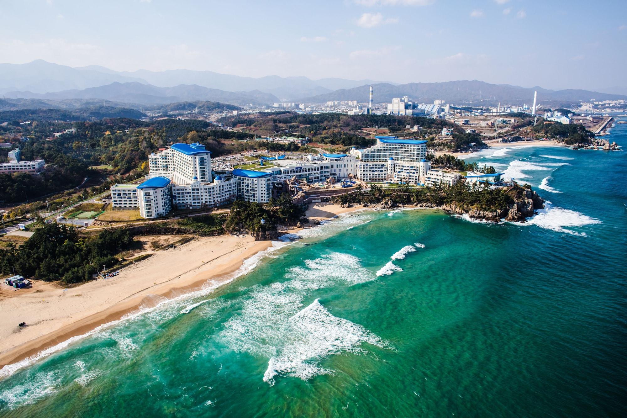 Playa Sol Beach Samcheok