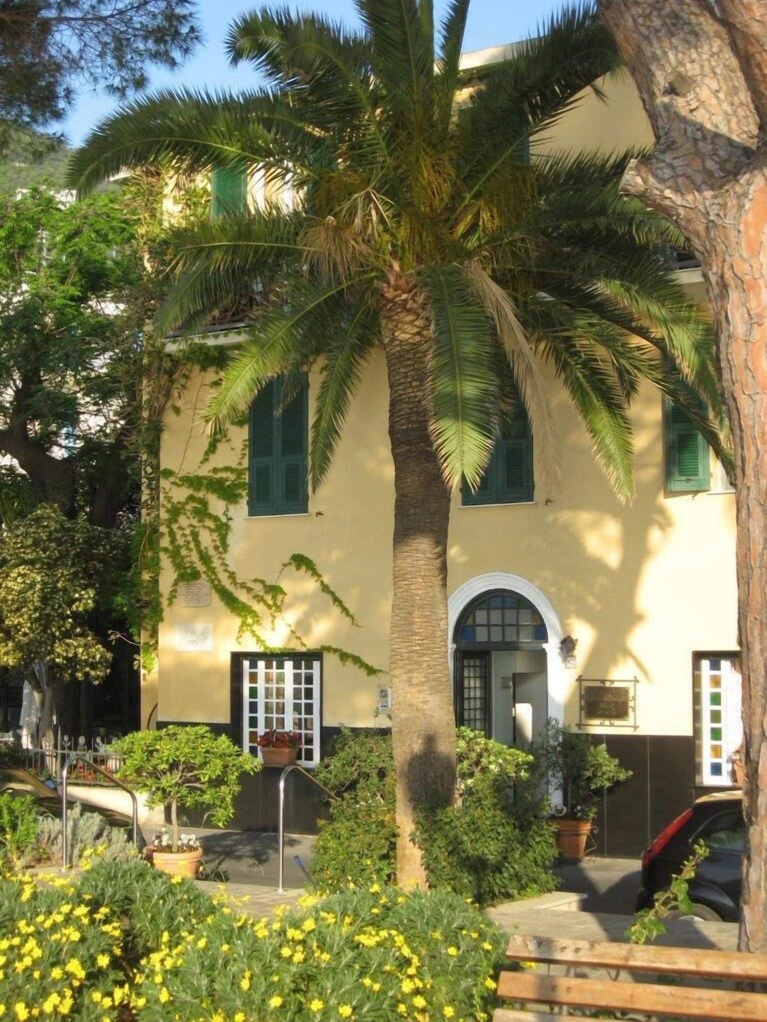 Vista Exterior Hotel Beau Rivage