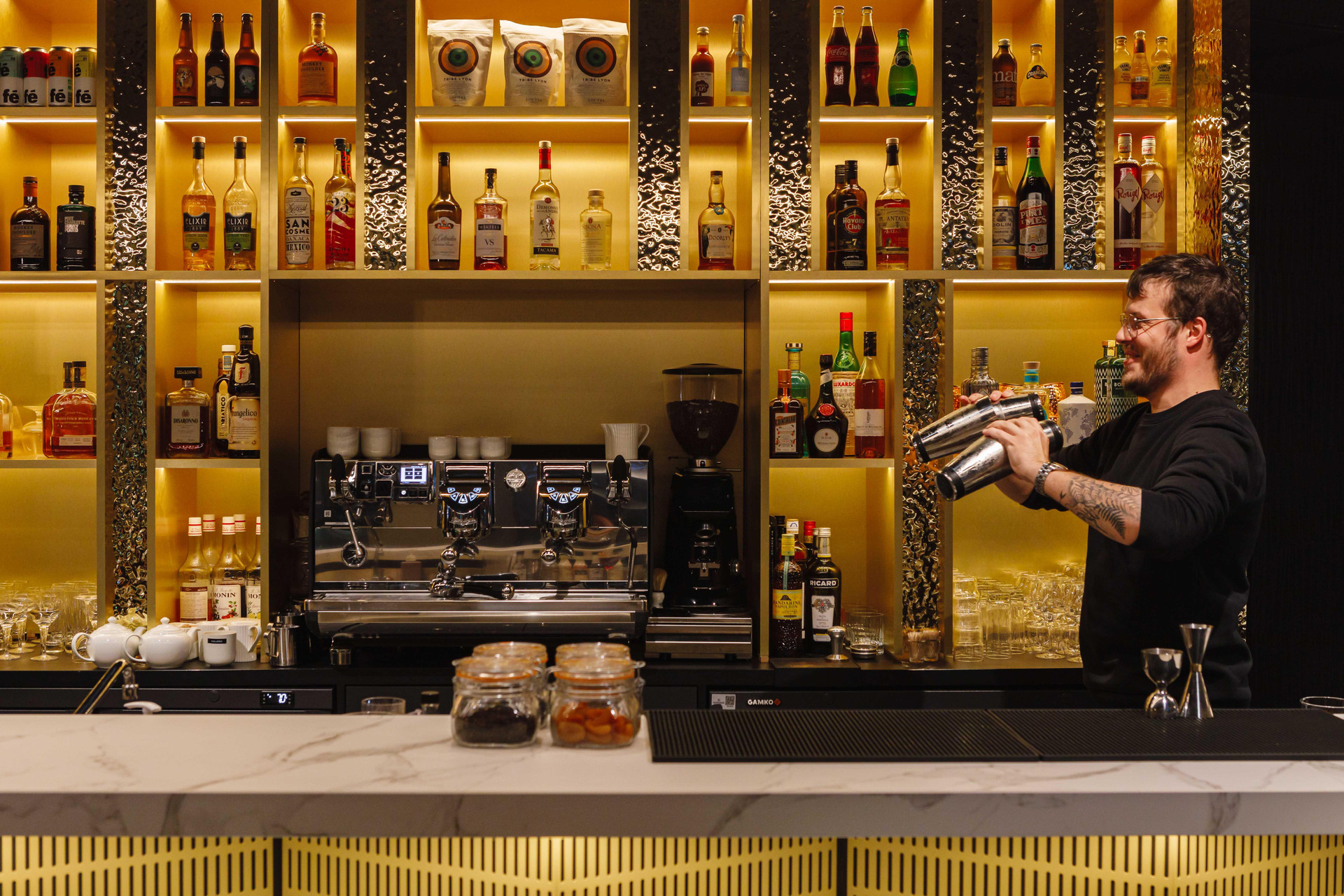 Bar/Salón Tribe Lyon Croix Rousse