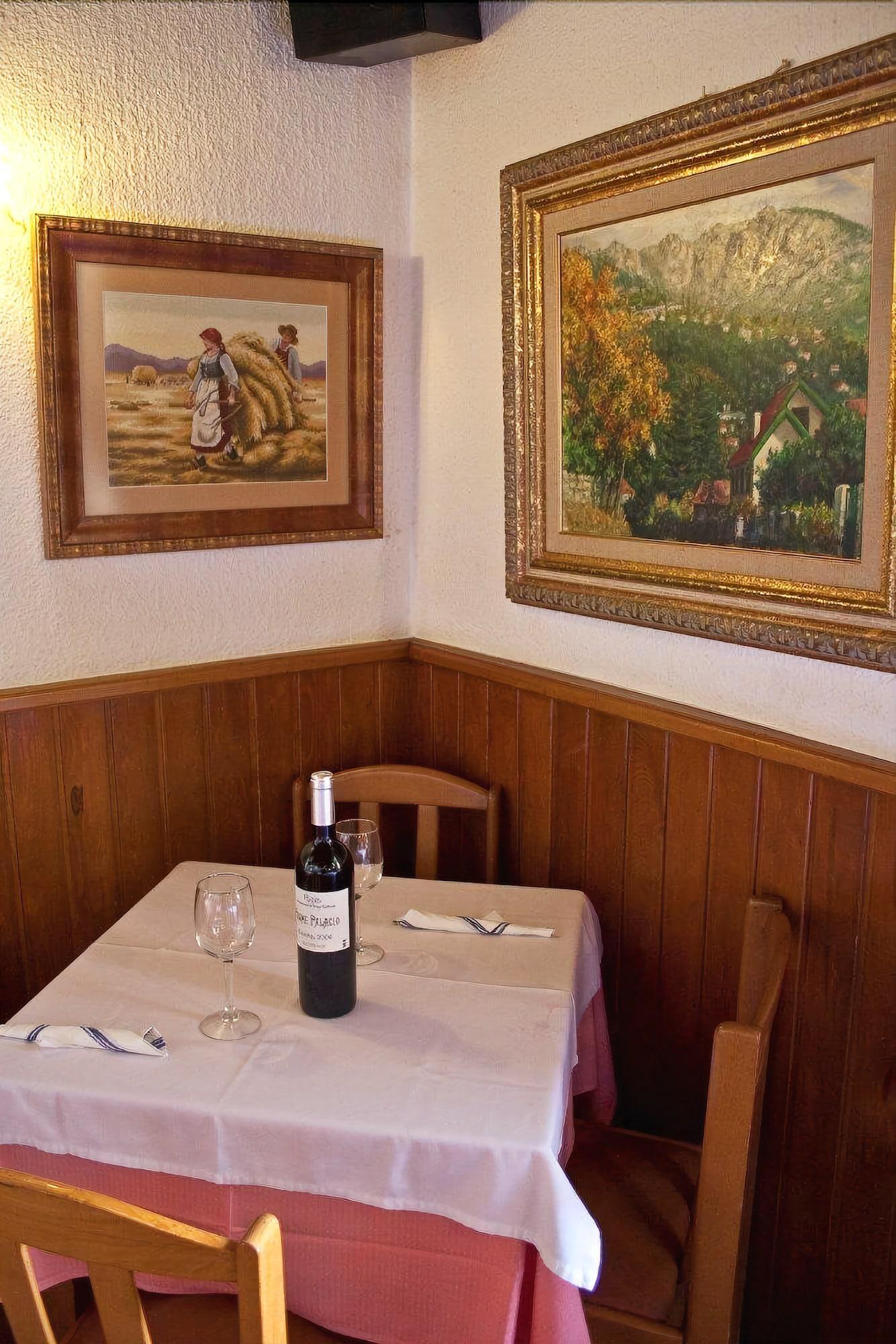 Restaurant Hostal La Maya