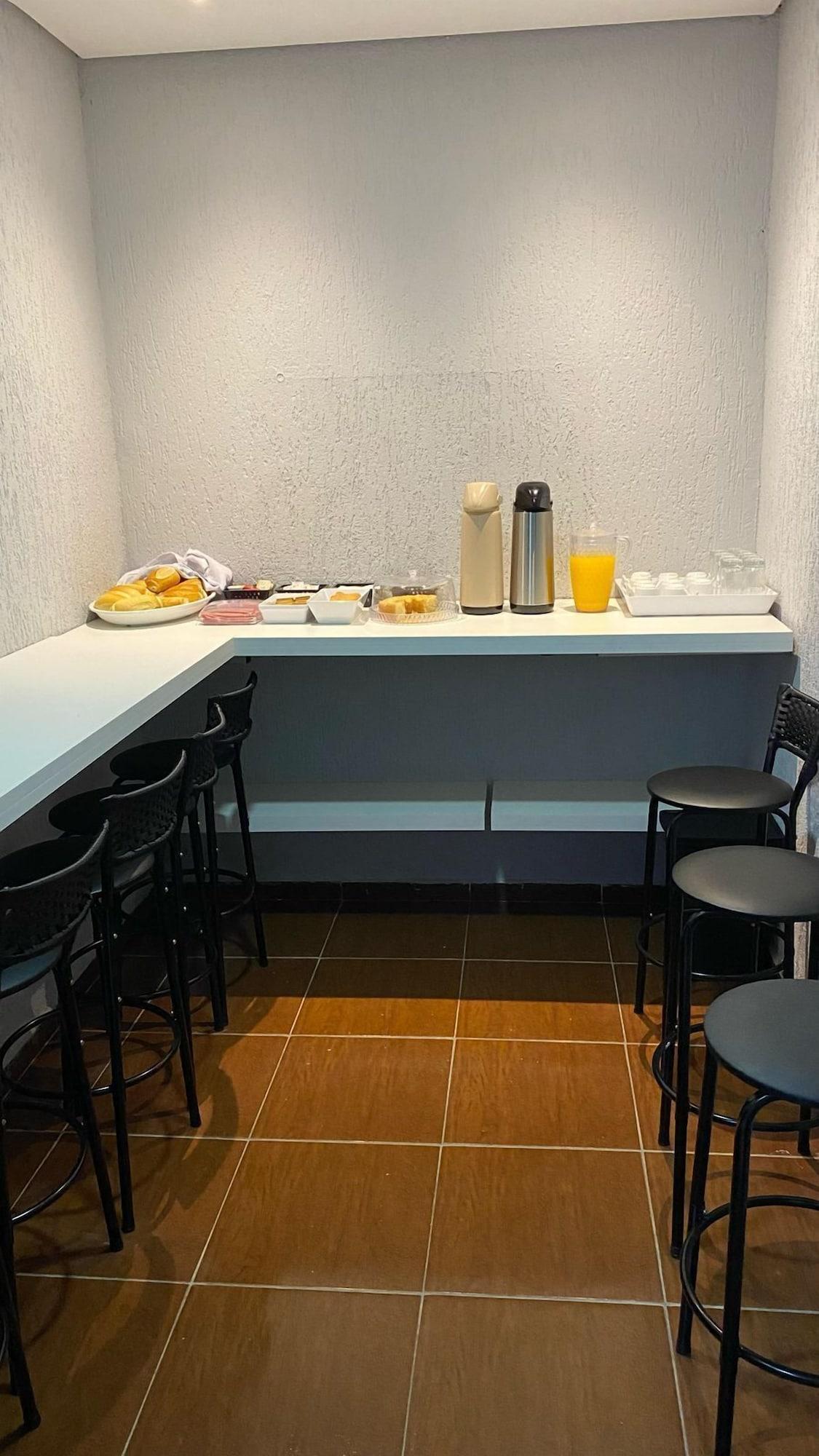 Equipamiento de Habitación Hotel anoitecer