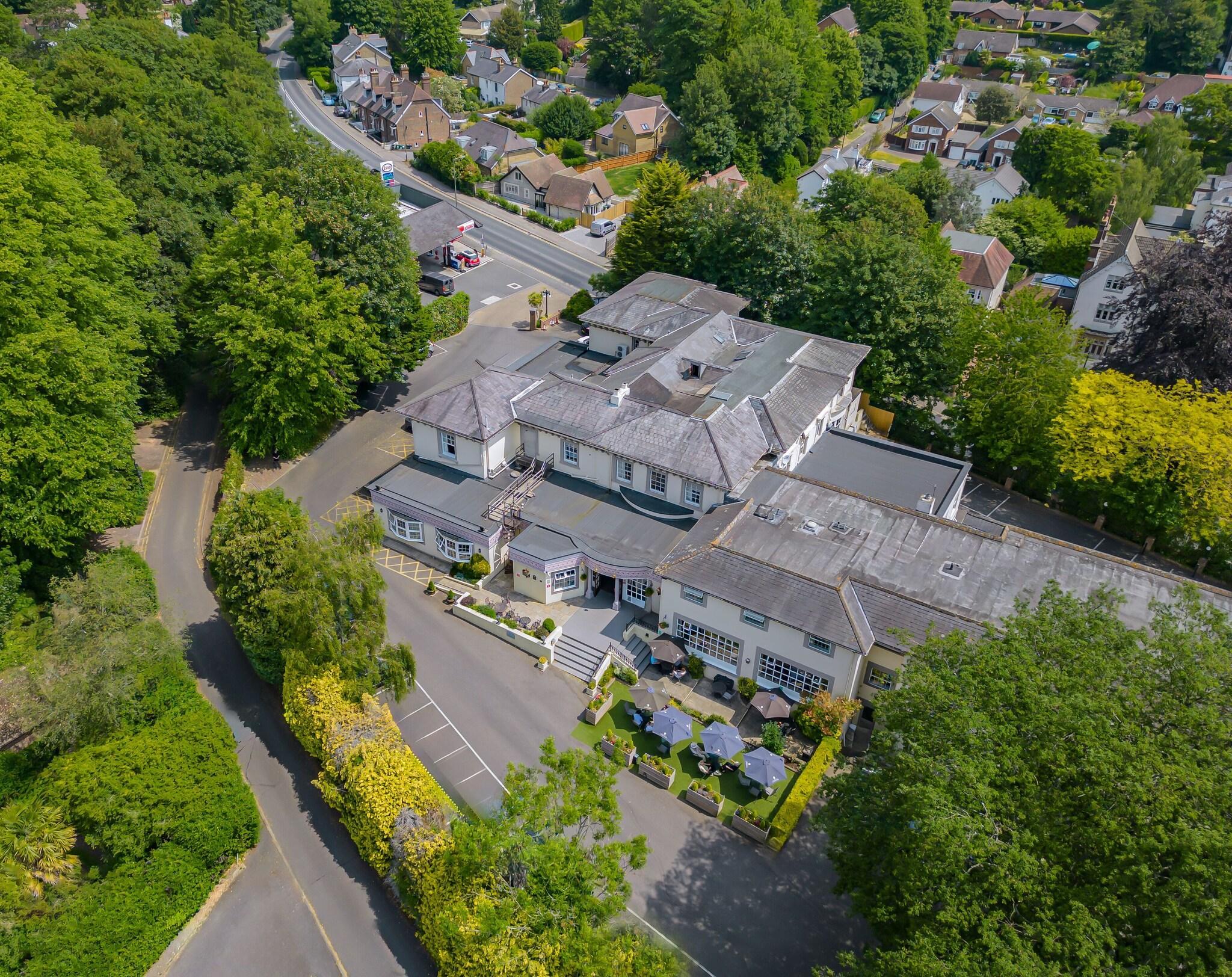 Vista Exterior Reigate Manor Htl