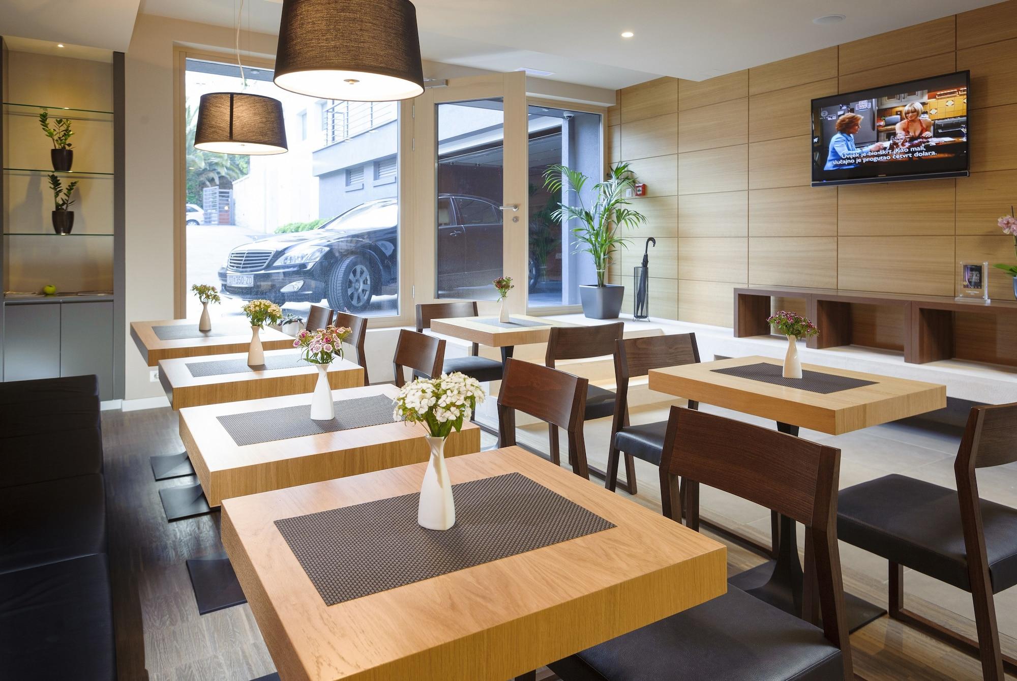 Restaurant Residence by Vestibul Palace