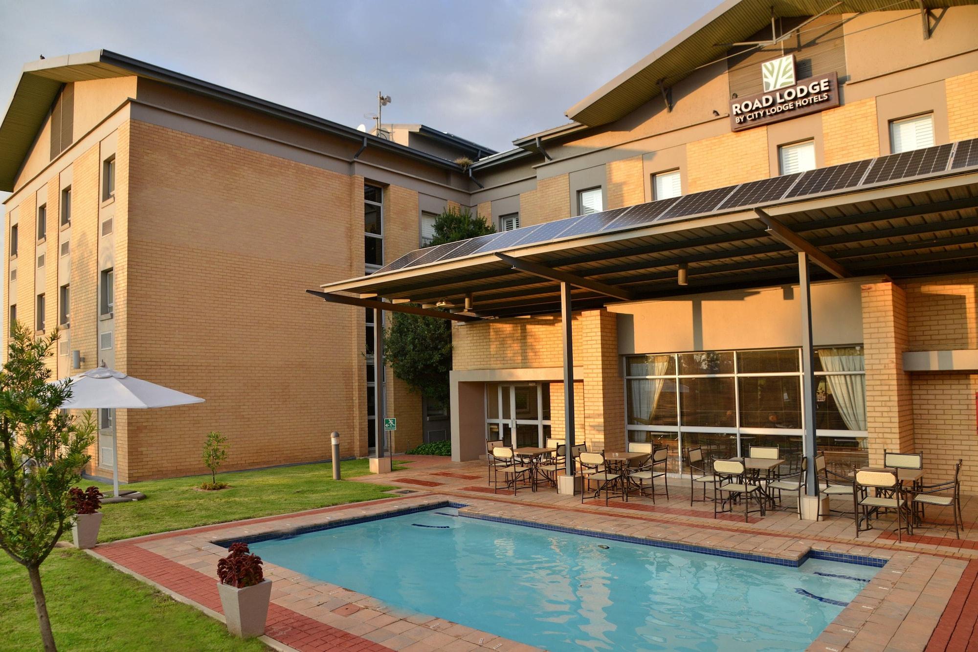 Varios Road Lodge Southgate