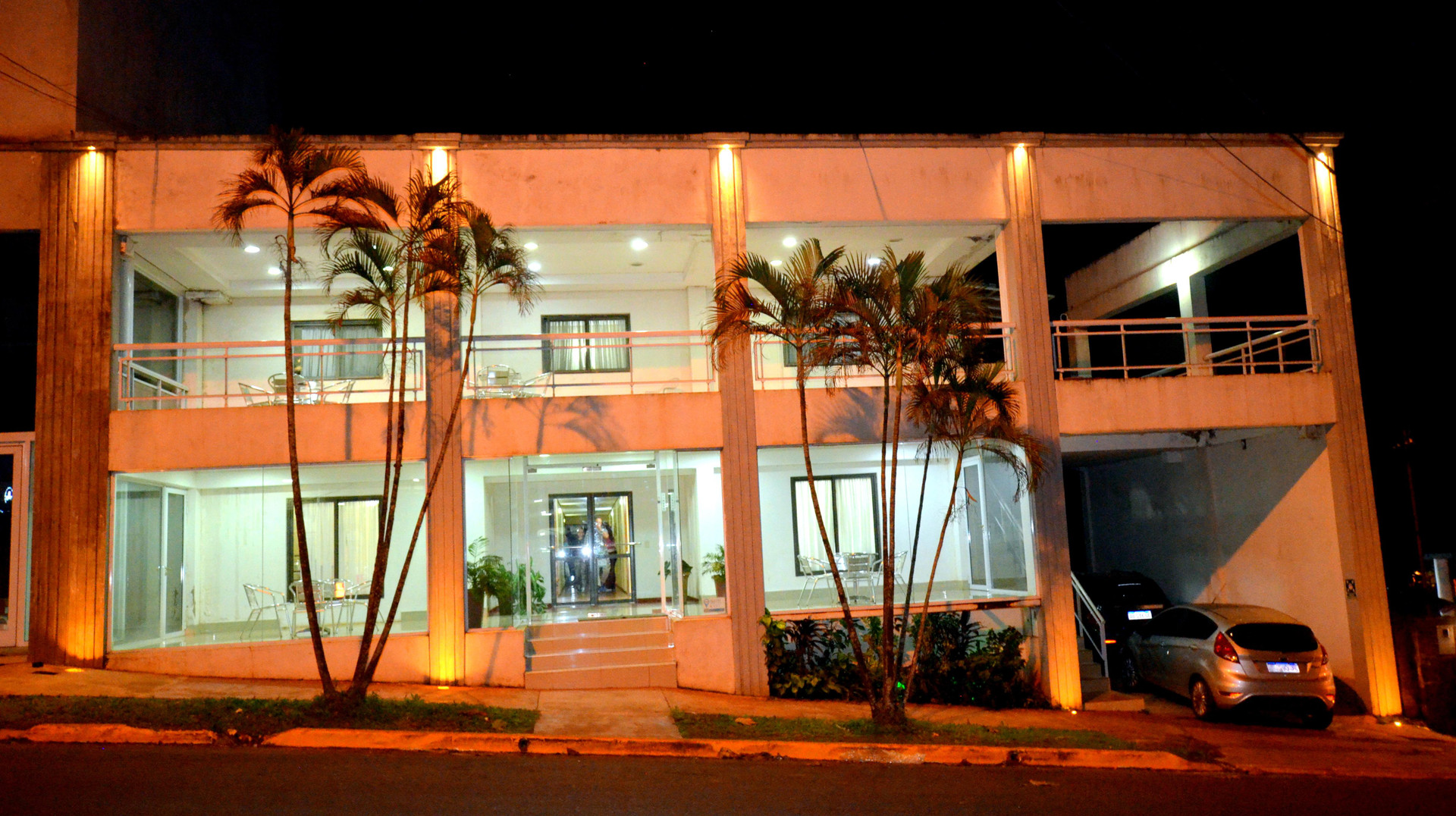 Vista Exterior Hosteria Casa Blanca Iguazu