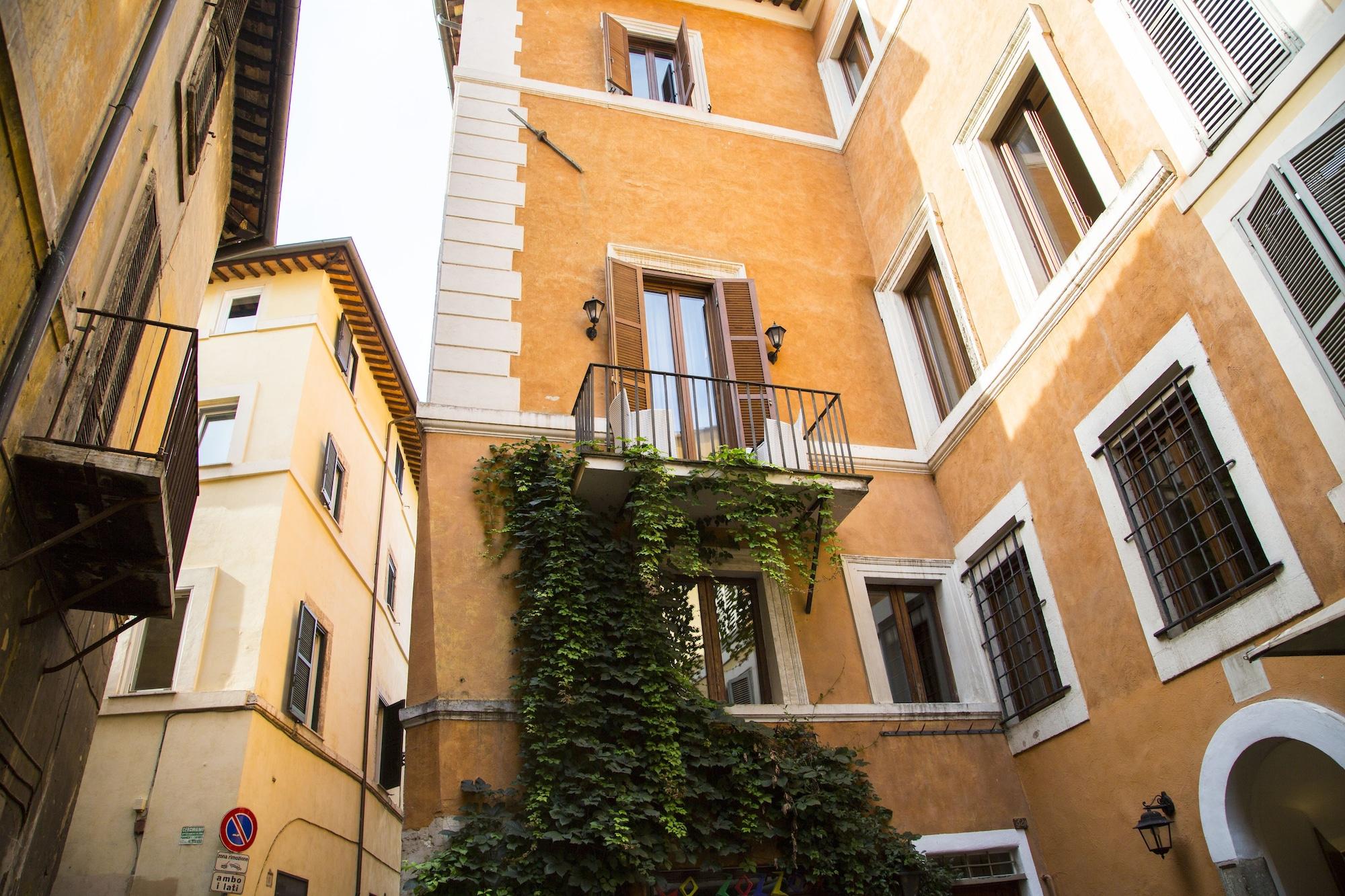 Vista Exterior Do-Do Navona Suites