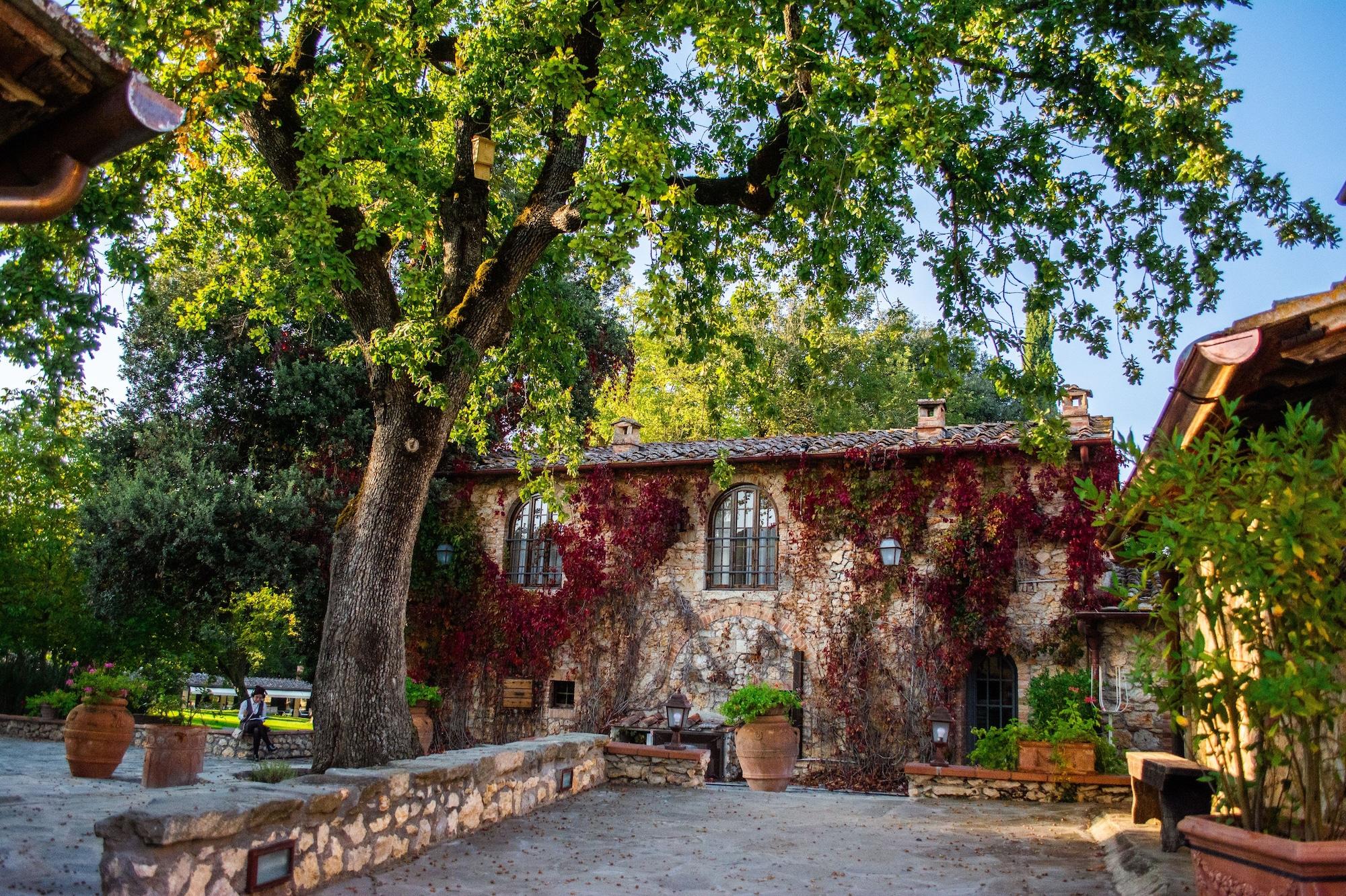 Vista Exterior Hotel Borgo San Luigi