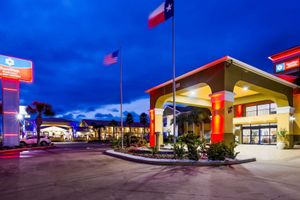 Alojamiento - SureStay Plus Hotel by Best Western Alvin